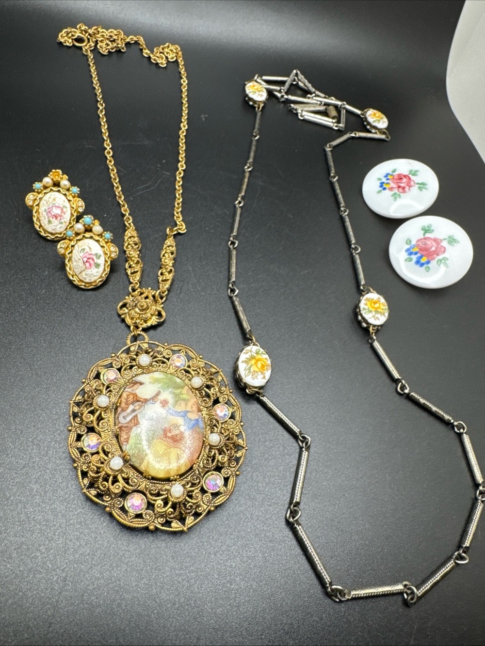Vintage Romantic Floral Jewelry Lot Cameo Pendant Roses Estate 4 Pc